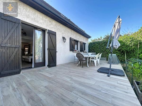 Vente                                                      Maison
                        
                     5 pièces                      112 m2                     à Boissy-Saint-Léger