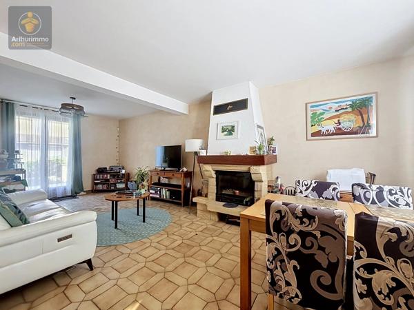 Vente                                                      Maison
                        
                     5 pièces                      112 m2                     à Boissy-Saint-Léger