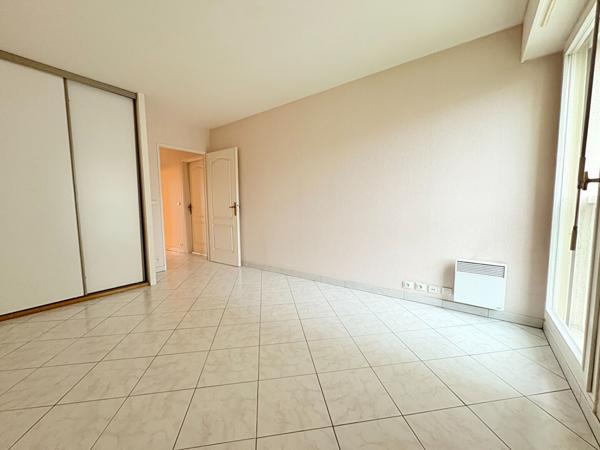 Appartement Rosny Sous Bois GOLF Métro 11 - 3 pièces 72.8 m2
