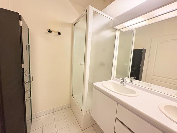 Appartement Rosny Sous Bois GOLF Métro 11 - 3 pièces 72.8 m2