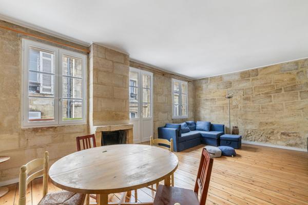 PLACE CAMILLE JULIAN APPARTEMENT 3 PIECES