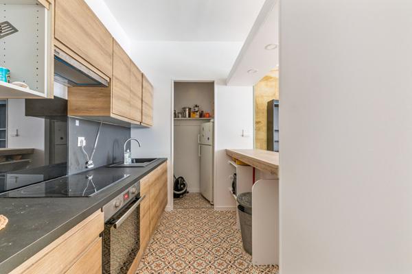 PLACE CAMILLE JULIAN APPARTEMENT 3 PIECES