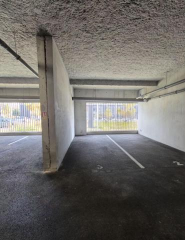 PLACE DE PARKING COUVERTE ET SECURISEE