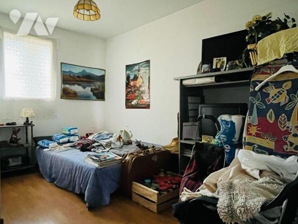 A vendre au coeur du centre-ville de Saint-Lô, à proximité immédiate de toutes commodités, du m...