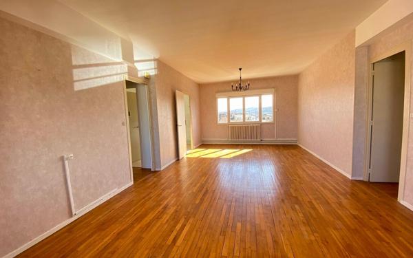 Appartement à louer    4 pièces •  Périgueux