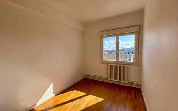 Appartement à louer    4 pièces •  Périgueux