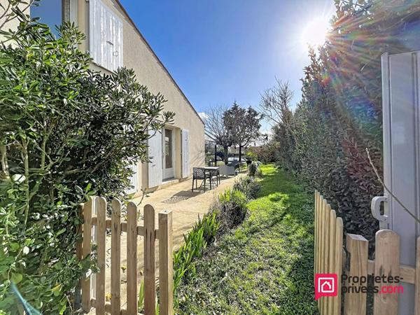 Marsilly - Maison familiale de plain pied de 131m2 sur parcelle de 1000m2 - Piscine - 2 Garages