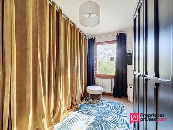 Marsilly - Maison familiale de plain pied de 131m2 sur parcelle de 1000m2 - Piscine - 2 Garages