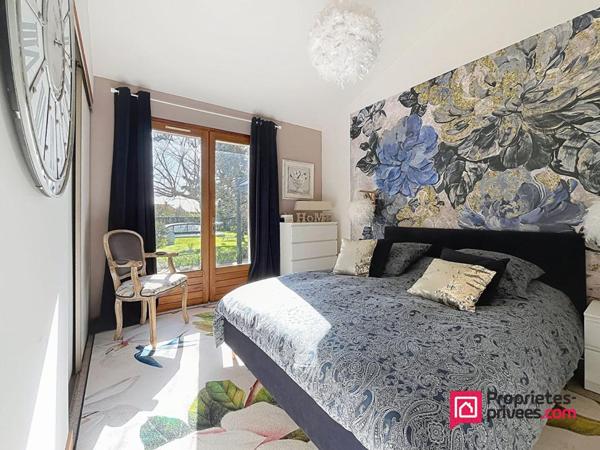 Marsilly - Maison familiale de plain pied de 131m2 sur parcelle de 1000m2 - Piscine - 2 Garages