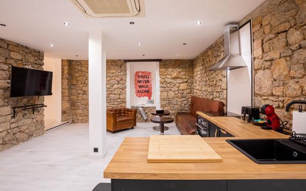 Appartement à vendre    3 pièces • 87 m2 Cannes