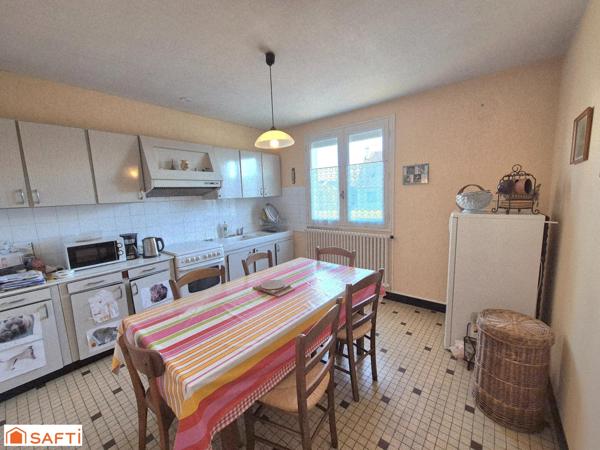 Maison idéalement placée proche écoles et commerces