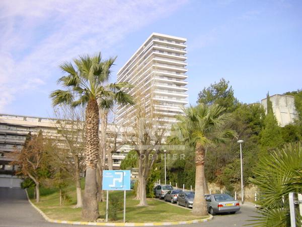 Super Cadenelle, 13008 Lot de 3 chambres