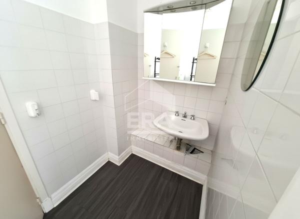 Super Cadenelle, 13008 Lot de 3 chambres