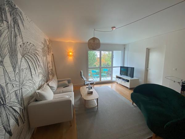 Chambre à louer dans un bel appartement en bon état -Talence