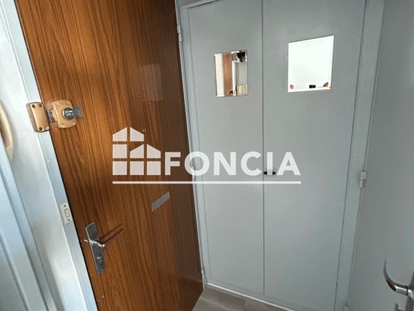 Location Studio meublé 22.82 m² - 11 RUE DU VIEUX COLLEGE Thionville 57100