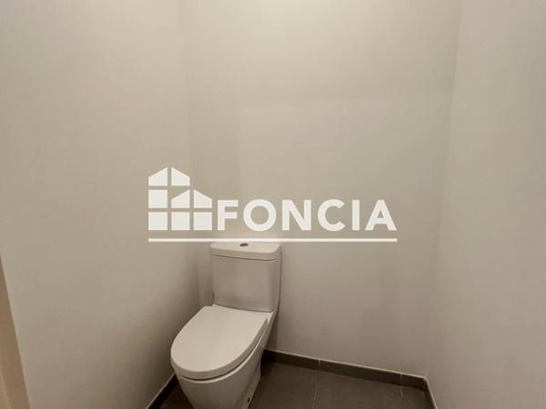 Location Appartement 2 pièces 41.23 m² - 205 RUE LAGREMEUSE Aix-en-provence 13100