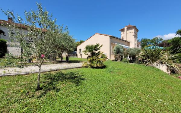 Maison à vendre    4 pièces •  Le Passage