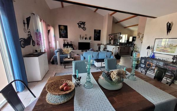 Maison à vendre    4 pièces •  Le Passage