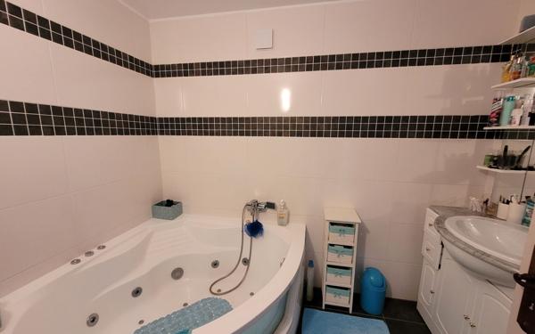 Maison à vendre    4 pièces •  Le Passage