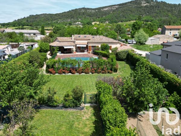 Maison à vendre 8 pièces 179 m² Vallon-Pont-d'Arc