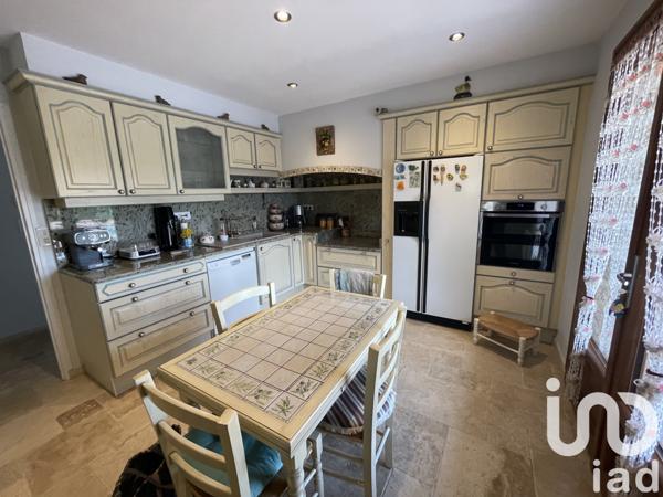 Maison à vendre 8 pièces 179 m² Vallon-Pont-d'Arc