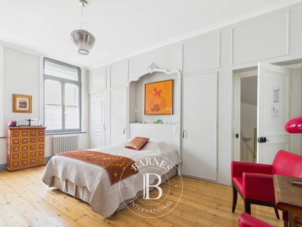 Douai, Maison de ville 5 Chambres -  320 m² à vendre