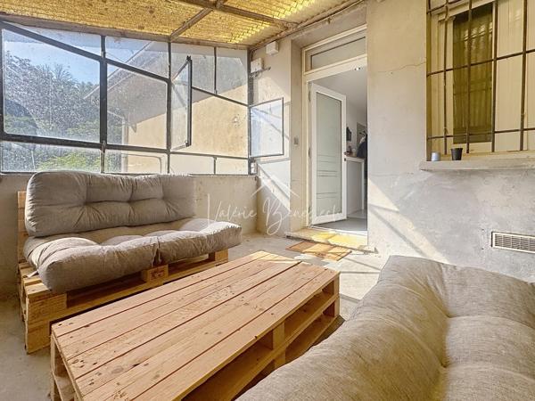 Appartement T4 rénové avec terrasse et garage
