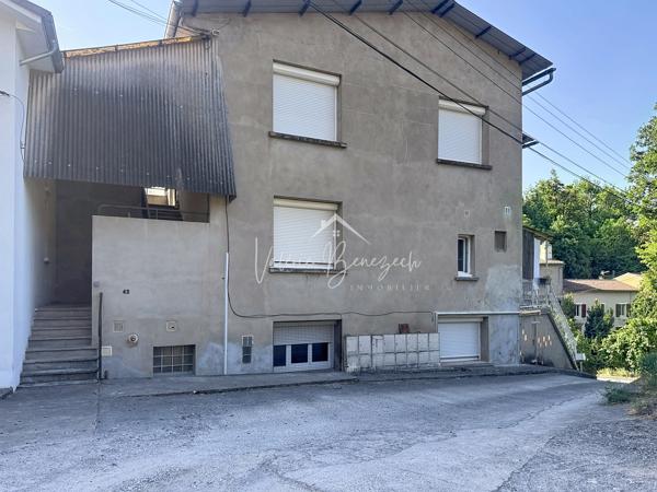 Appartement T4 rénové avec terrasse et garage