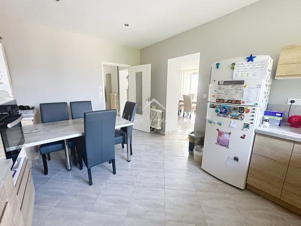 Appartement T4 rénové avec terrasse et garage