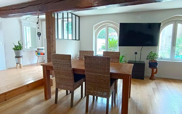 Maison à vendre    5 pièces • 155 m2 Irigny