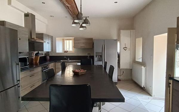 Maison à vendre    5 pièces • 155 m2 Irigny