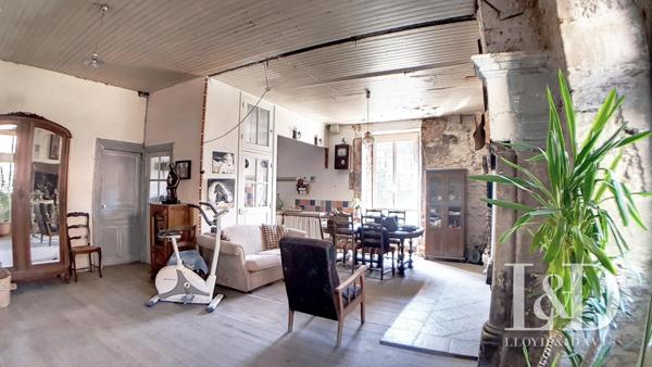 Magnifique Maison Médiévale avec Vue Imprenable sur la Vallée du Lot à Lévinhac-Le-Haut