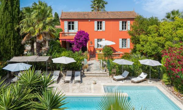 Bastide de charme avec vue mer ANTIBES