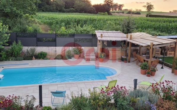 Maison à vendre    6 pièces •  Morestel