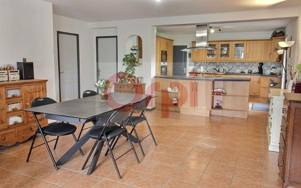 Maison à vendre    6 pièces •  Morestel