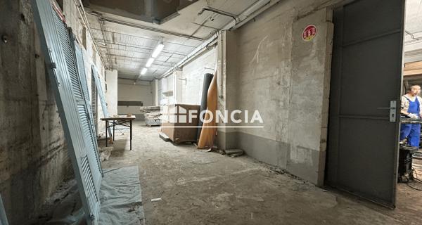 Location Local commercial 1 pièce 40.75 m² - Chatou 78400