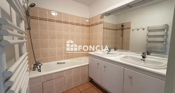Location Appartement 3 pièces 70 m² - Paris 75015