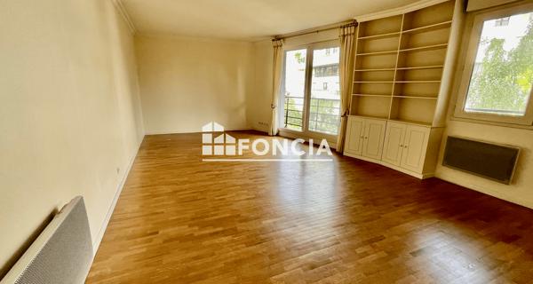 Location Appartement 3 pièces 70 m² - Paris 75015