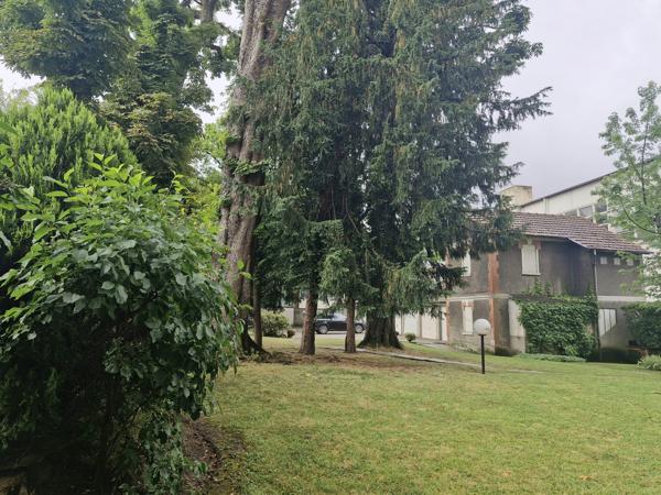 Appartement
         3 pièces
        - 80 m² Exclusivité 289 000 € *