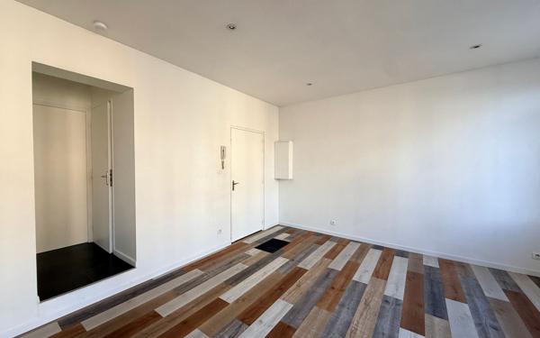 Appartement à louer    2 pièces •  Armentières