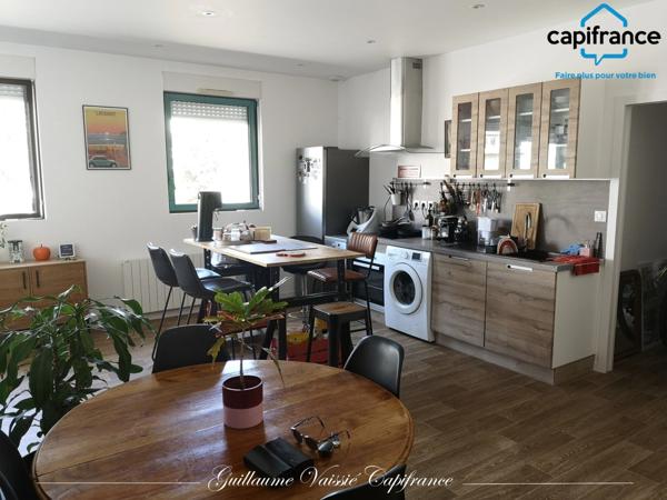 Dpt Vienne (86), à louer CHATELLERAULT appartement T4 de 82,57 m² + places de parking
