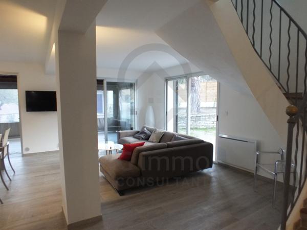 Location / Maison avec dépendance