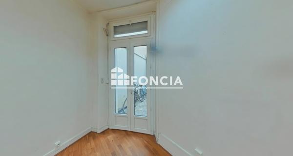 Location Local commercial 3 pièces 34.9 m² - Paris 75017