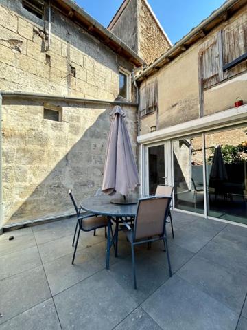 A vendre charmante maison dans le coeur historique de Périgueux 24000