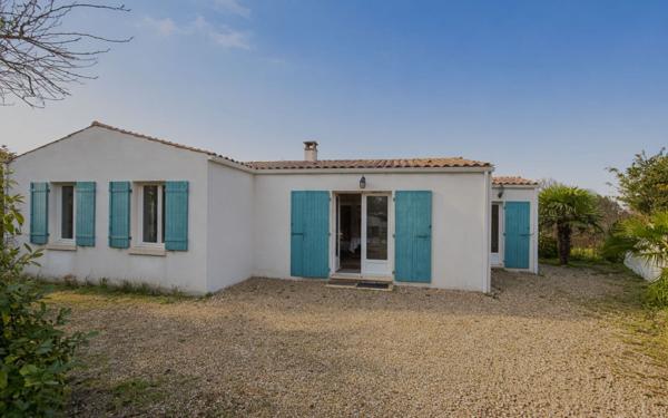 Maison à louer    4 pièces •  Le Grand-Village-Plage