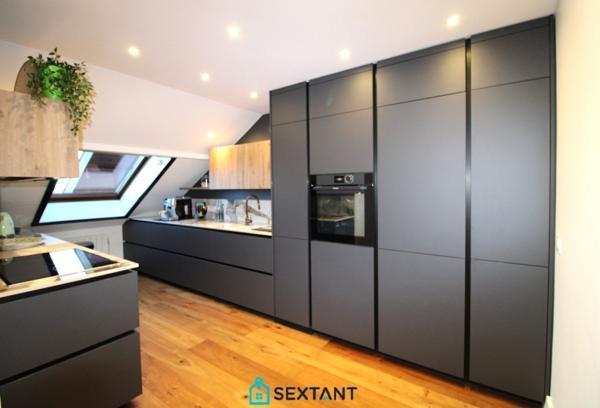 DIVONNE-LES-BAINS- Superbe appartement T6 de 205 m² - 980.000 