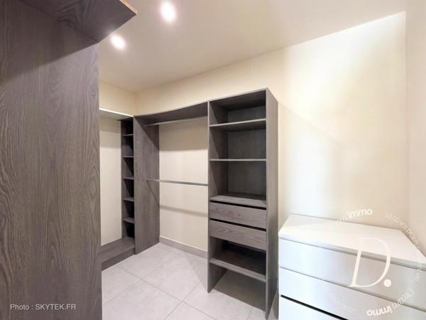 Maison contemporaine avec cadre de vie confortable et sans contrainte