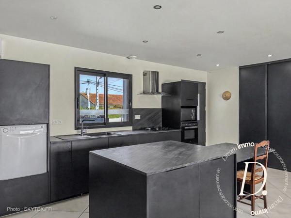 Maison contemporaine avec cadre de vie confortable et sans contrainte