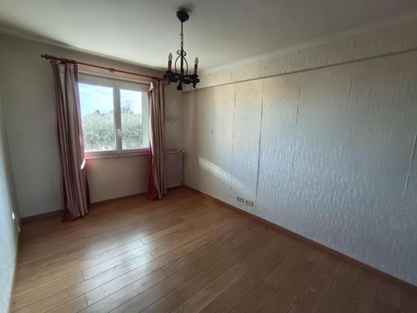 Beau 3 pièces traversant ensoleillé et vue dégagée