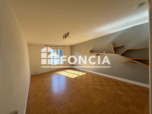 Location Appartement 3 pièces 69.9 m² - 21 RUE DES NOYERS Lorient 56100